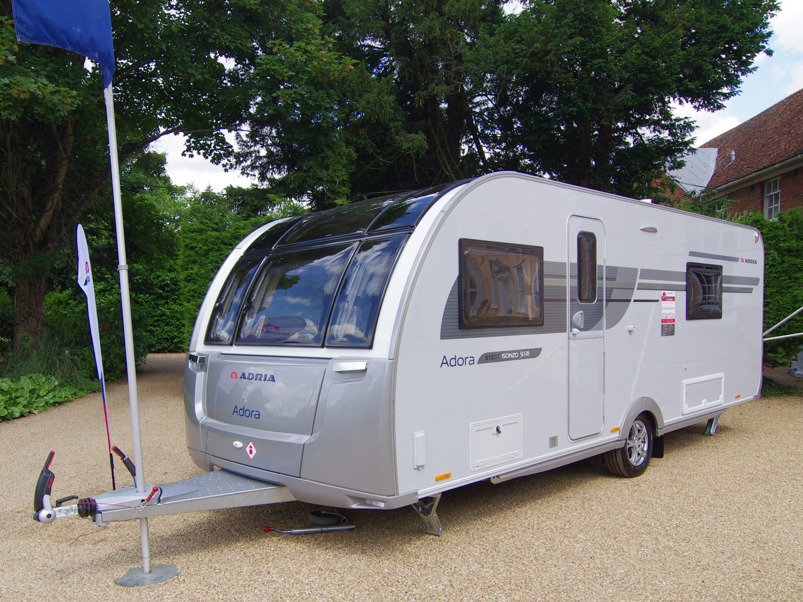 www.practicalcaravan.com