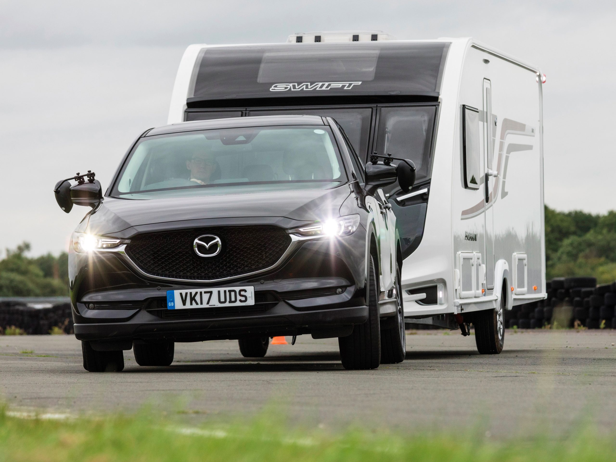 www.practicalcaravan.com