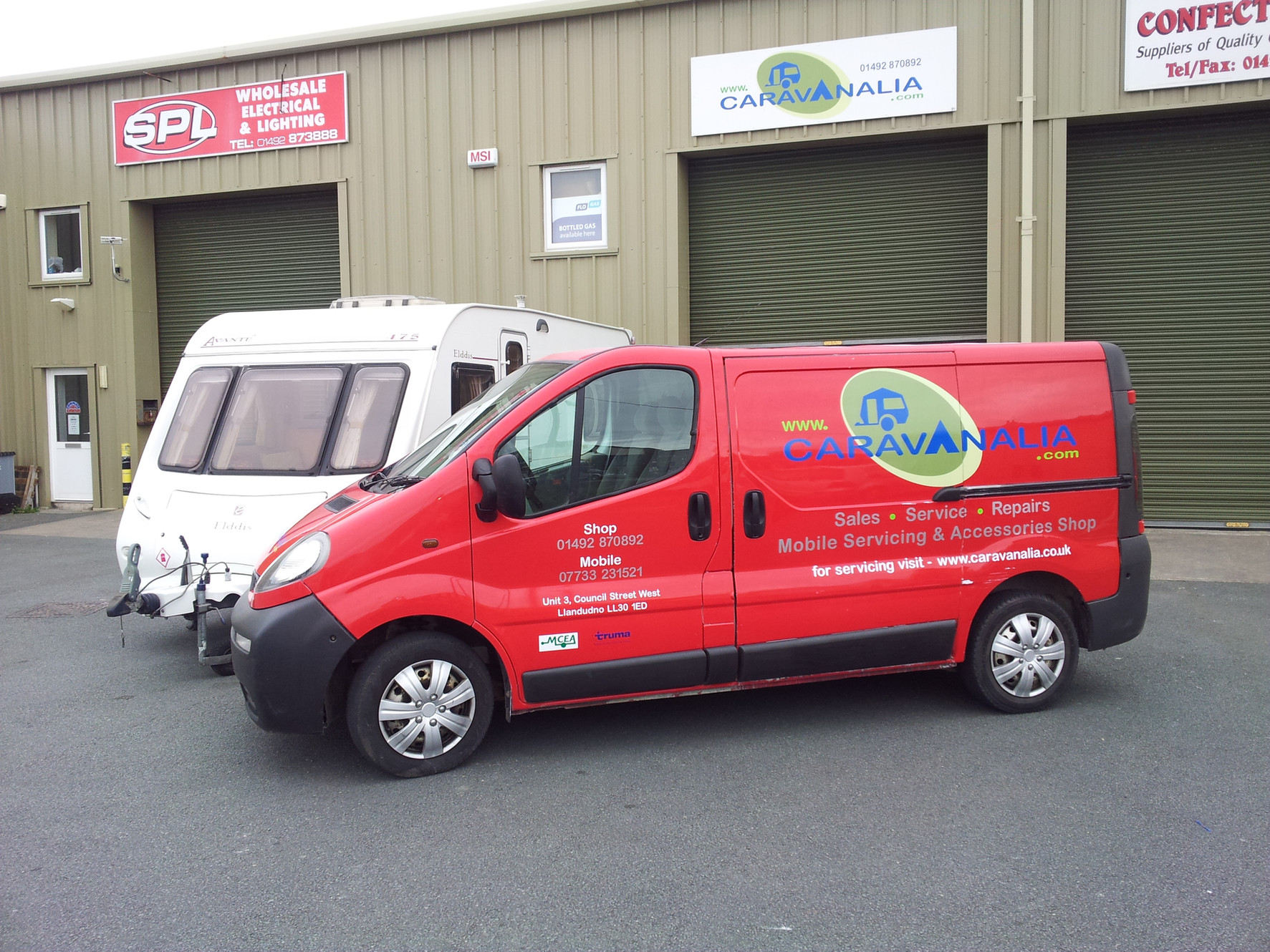 www.caravanalia.co.uk